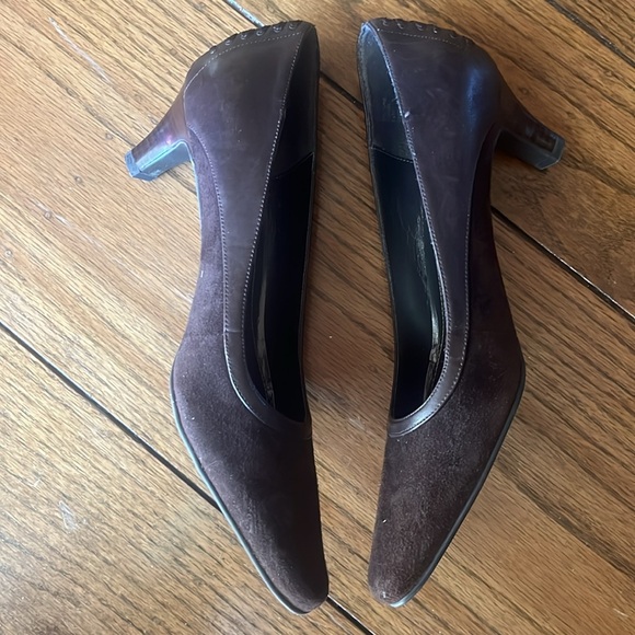 Naturalizer Brown Suede shoes Size 6 - Picture 2 of 8